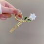 Lily Blossom Claw Clip – Elegant Floral Hair Clutcher with Green Leaves & White Lily 🌸🌿✨
