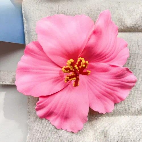 Hibiscus Flower Hair Clip – Tropical Hair Accessory 🌺