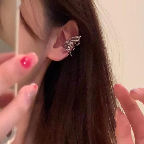 ✨ Silver Angel Wing Ear Cuff – Minimalist Fairy Wing Ear Climber for Women 🪽